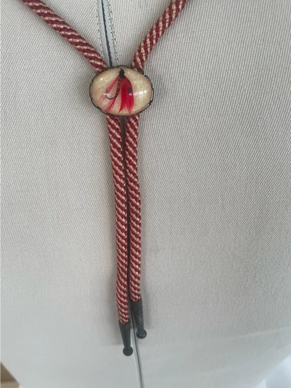 Unmarked bolo tie